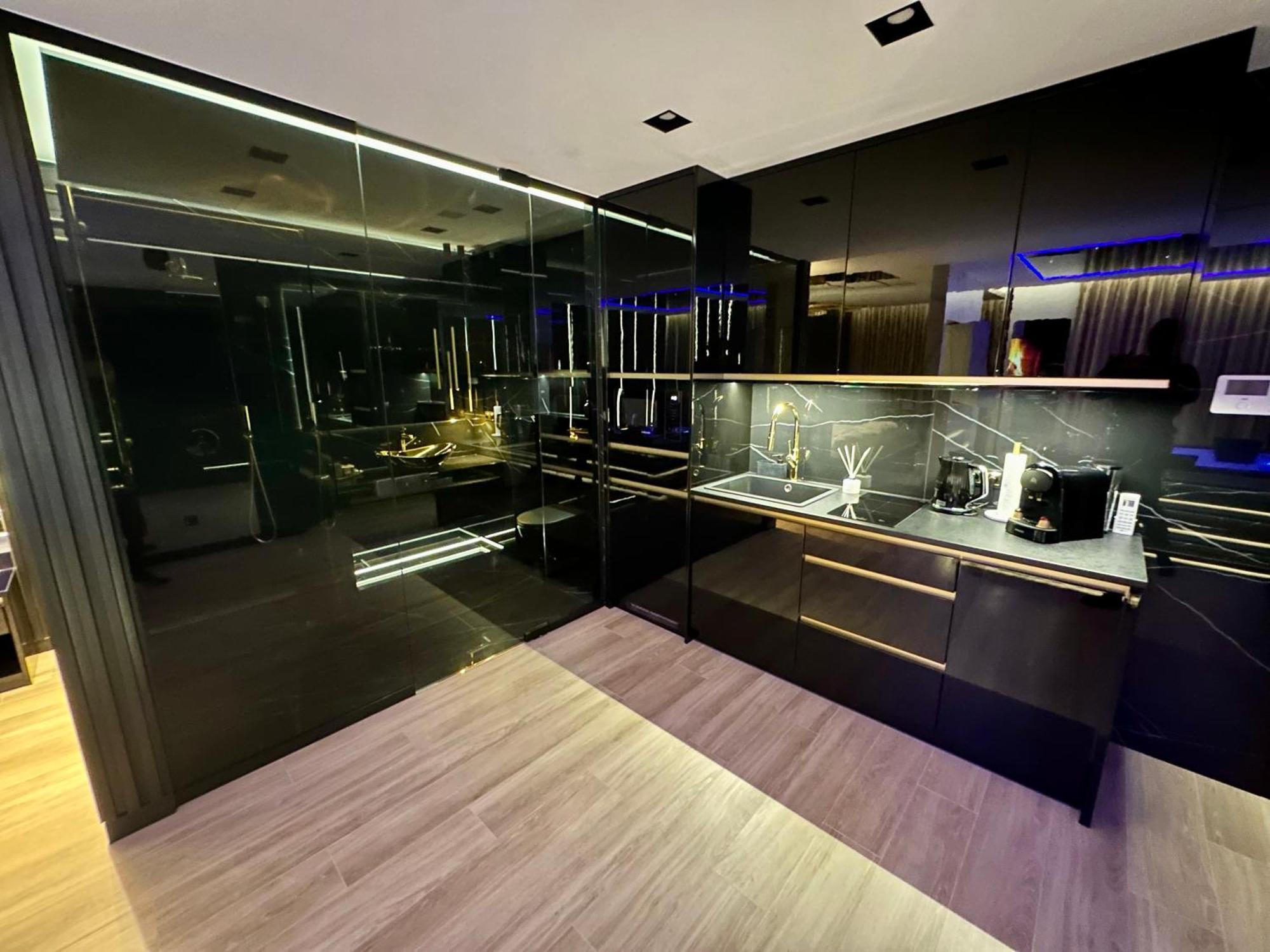 Masarska 6 Vip Apartamenty Jacuzzi Краков Экстерьер фото