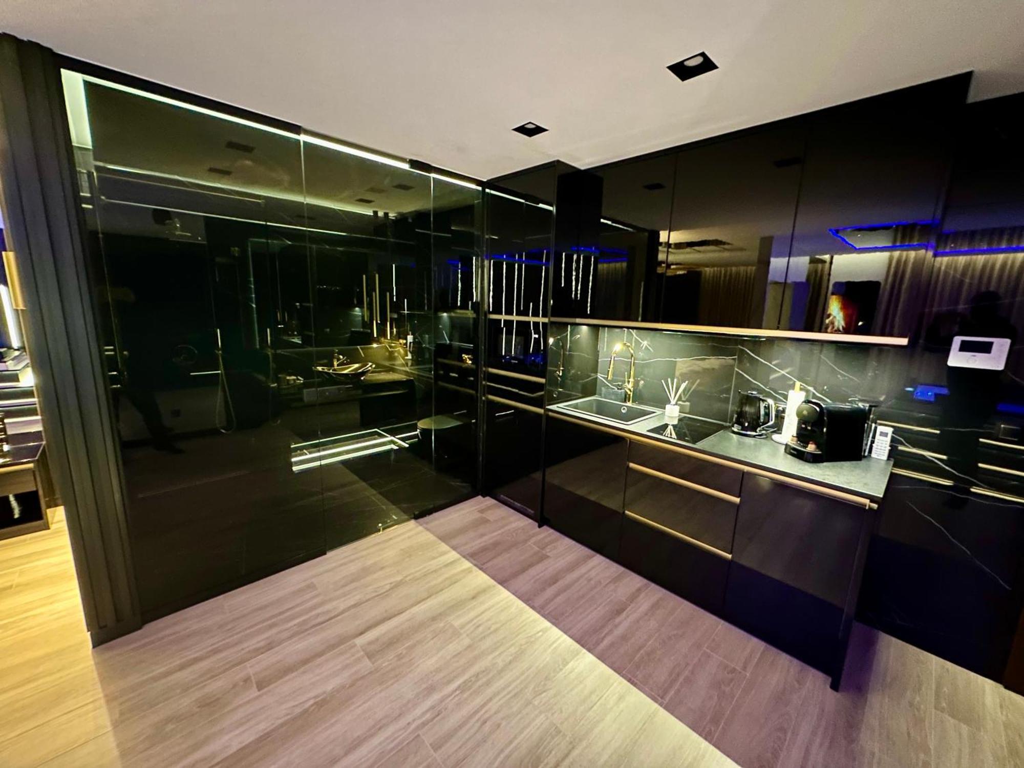 Masarska 6 Vip Apartamenty Jacuzzi Краков Экстерьер фото